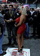 Porn star at 2011 AEE