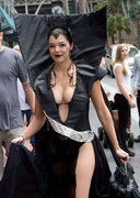 Adrianne Curry cosplay