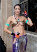 Adrianne Curry cosplay