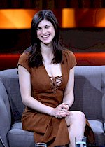 Alexandra Daddario cleavage