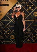 Amber Rose cleavage