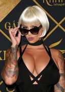 Amber Rose cleavage