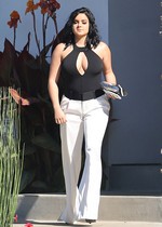 Ariel Winter cleavage