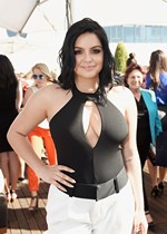 Ariel Winter cleavage