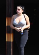 Ariel Winter cleavage