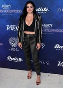 Ariel Winter cleavage