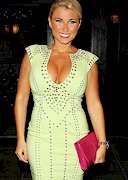 Billie Faiers cleavage