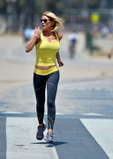 Carrie Keagan jogging