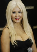 Christina Aguilera cleavage