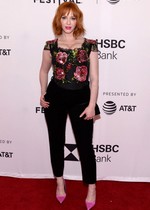 Christina Hendricks cleavage