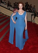 Christina Hendricks mega cleavage