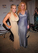 Cindy Margolis cleavage