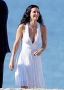 Courteney Cox cleavage