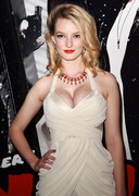 Dakota Blue Richards cleavage