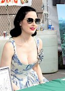 Dita Von Teese downblouse boobs