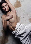 Emily Ratajkowski topless