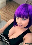 Busty babe topless selfies