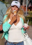 Heidi Montag eating ice cream
