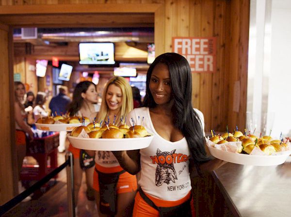 Hooters