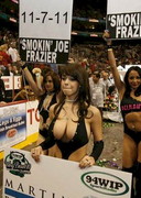 Jenn Kaelin at Philly Wingbowl