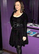 Jennifer Tilly cleavage