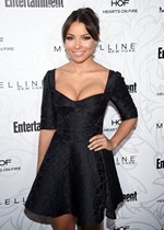 Jessica Parker Kennedy cleavage