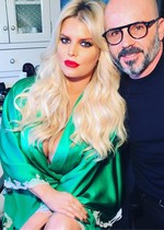 Jessica Simpson cleavage