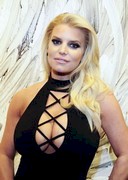 Jessica Simpson cleavage