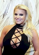 Jessica Simpson cleavage