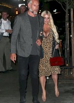 Jessica Simpson cleavage