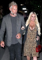 Jessica Simpson cleavage