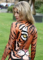 Joanna Krupa in Tiger paint