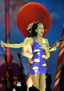 Katy Perry cleavage in concert