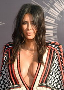 Kim Kardashian cleavage at 2014 MVMA