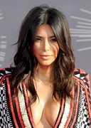 Kim Kardashian cleavage at 2014 MVMA