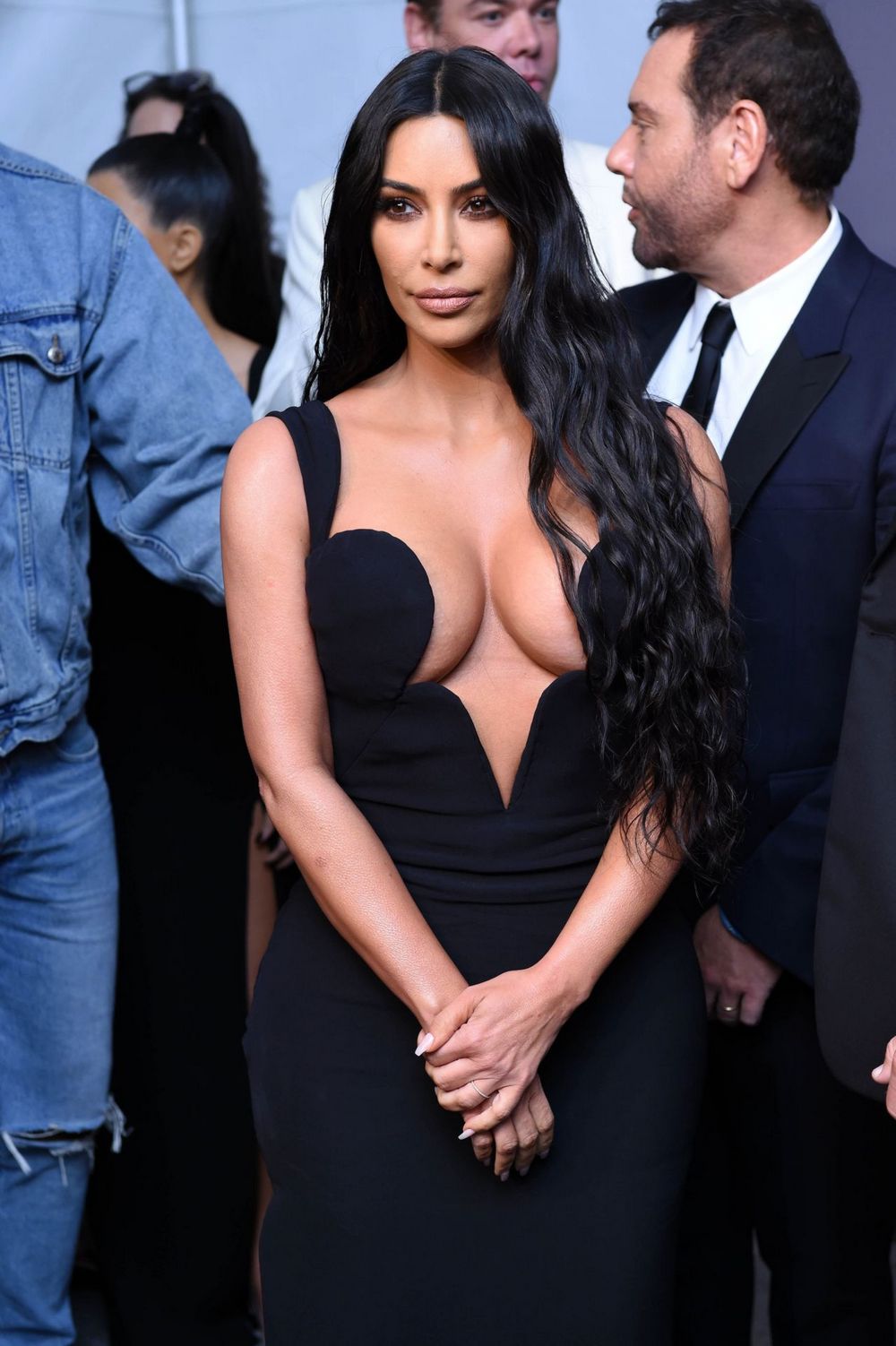 kim-kardashian-und-paris-hilton-porn-video-hugh-insertionen-analbereich