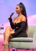 Kim Kardashian cleavage