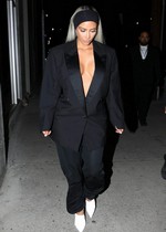 Kim Kardashian braless cleavage