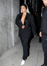 Kim Kardashian braless cleavage