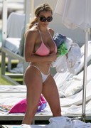 Big tit babe in a bikini