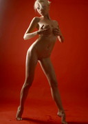Naked babe Maria