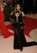 Nicki Minaj cleavage