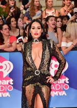 Nikki Bella cleavage