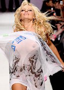 Pamela Anderson topless on catwalk