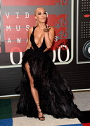 Rita Ora mega cleavage