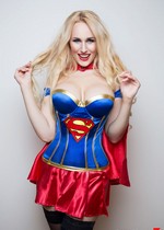 Supergirl XXX cosplay