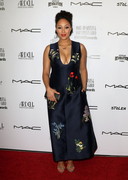 Tamera Mowry cleavage