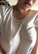 Tessa Fowler topless selfie