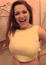 Tessa Fowler flashing boobs