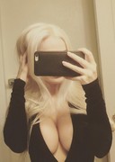 Busty blonde on Twitch